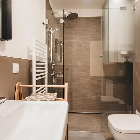 Grazios Luxusapartments Mit Dachterrasse Oder Garten, Kostenlose Parkplatze, E-tankstelle شقة فندقية 2*